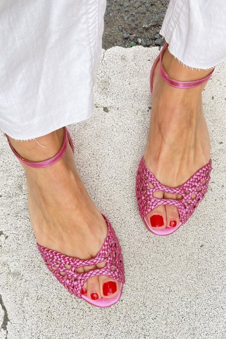 Florencia | Woven Metallic Flat Sandals