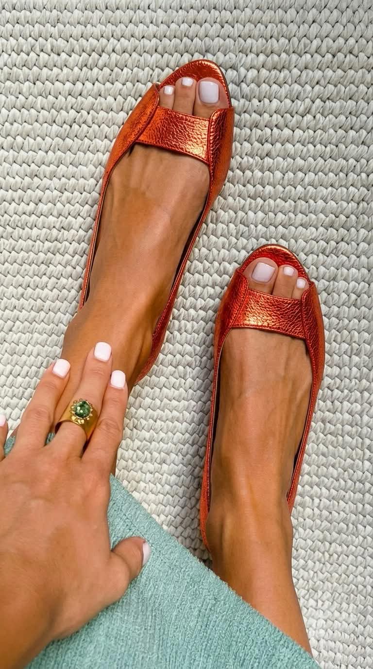 Delpha | Flat Sandal Champagne Gold